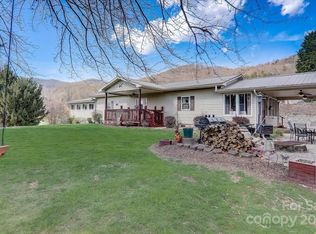 2 Goodson Hill Rd, Candler, NC 28715