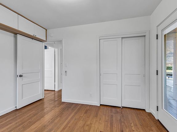 5th image of 416 Barrywood Dr