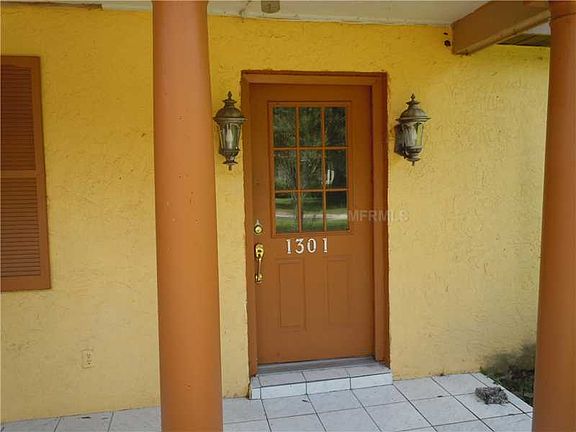 3rd image of 1301 E Tomlin St