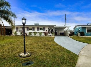 1205 Chevy Chase Dr, Sun City Center, FL 33573