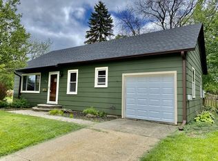 506 E Sycamore St, Sycamore, IL 60178