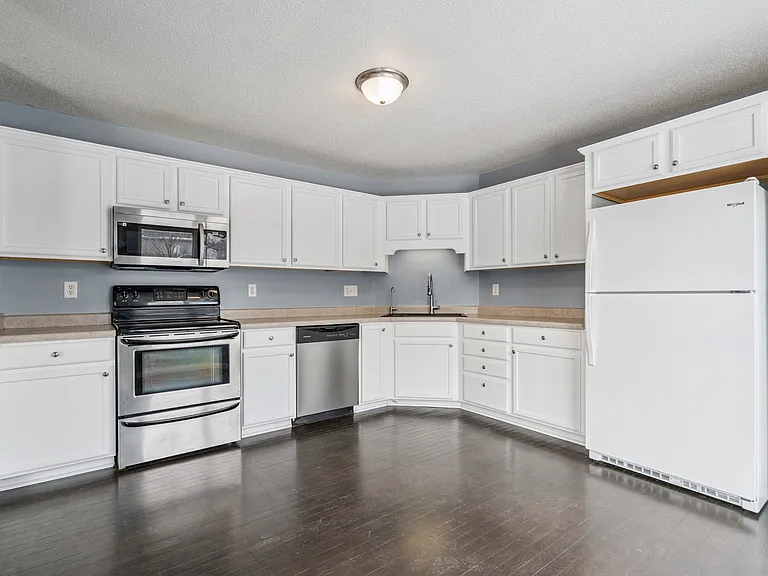 2539 Catskill Ct — Photo 8