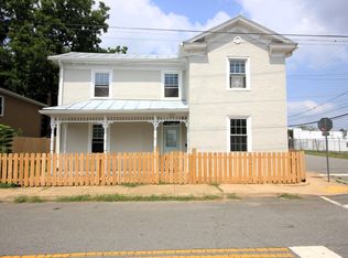 421 9th St NW, Charlottesville, VA 22903