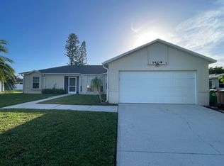 1409 SW 11th Pl, Cape Coral, FL 33991