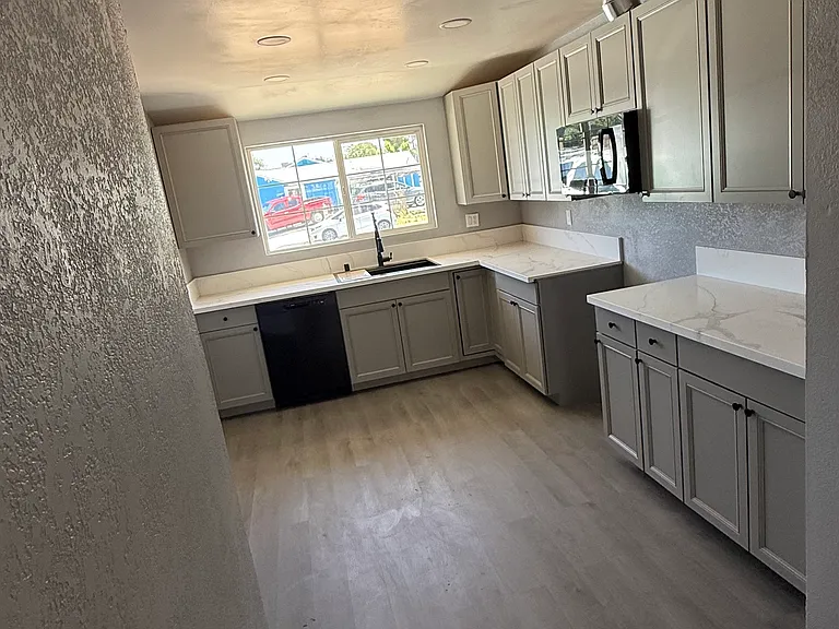 2159 E Avenue Q2 — Photo 2