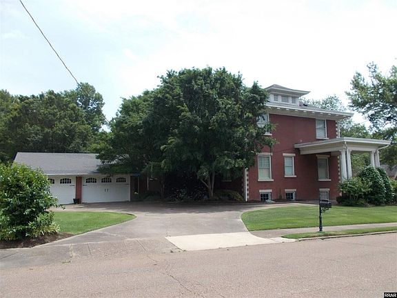 2nd image of 704 E Main St