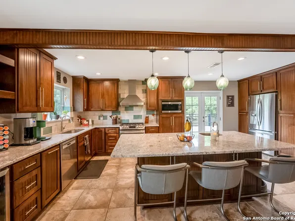 805 Sunrise Trl, Spring Branch, TX 78070