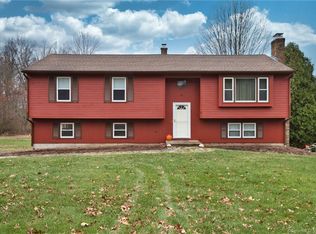 45 Smith St, East Hampton, CT 06424