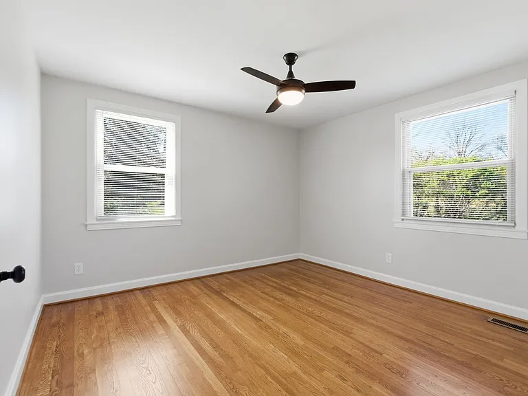 409 Barbara Dr — Photo 46