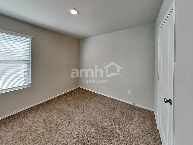 10419 Varmus Dr — Photo 15