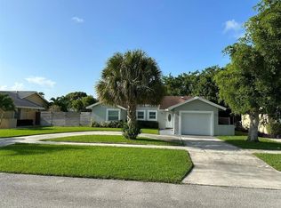 9232 Edgemont Ln, Boca Raton, FL 33434