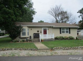 808 S 5th St, Louisburg, KS 66053