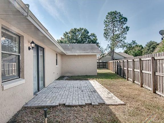 4th image of 443 Lake Daisy Dr