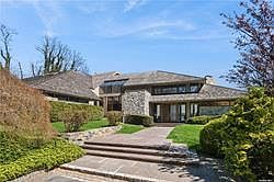 1st image of 15 Gatsby Ln