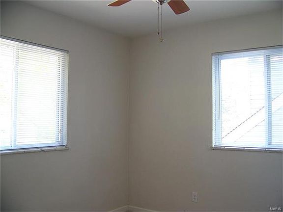 5th image of 6922 Groveland Dr