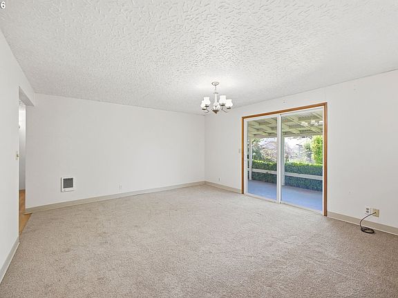 5th image of 15411 SE Morning Glory Ct