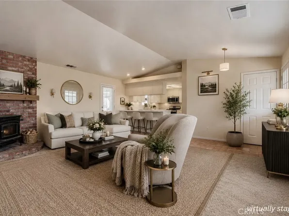 8650 Cowberry Rd, Phelan, CA 92371