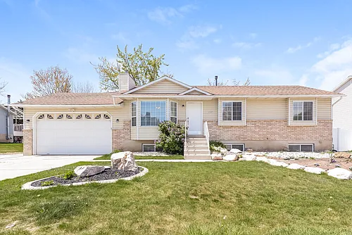 1737 N 1220 W Photo 1