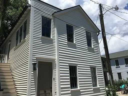 16 Humphrey Ct #A — Photo 1