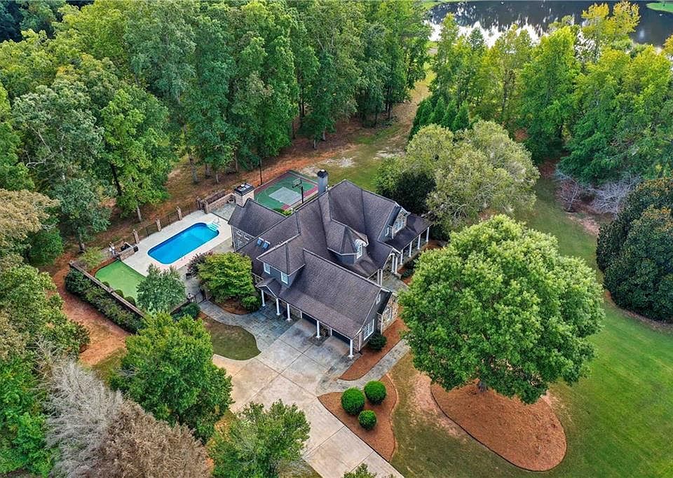 1st image of 598 Elliott Rd