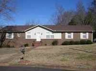 14 Cardinal Cv, Lexington, TN 38351