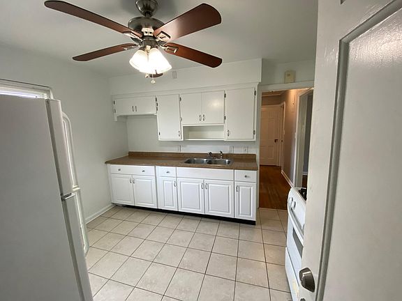 5th image of 2246 Lincoln Ave