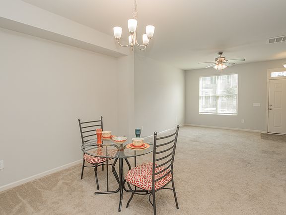 3rd image of 113 N Island Village Dr