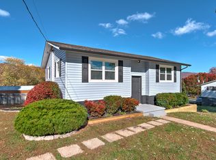 104 Deaton St, Erwin, TN 37650