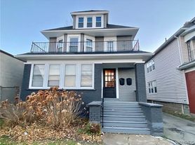 87 Tacoma Ave, Buffalo, NY