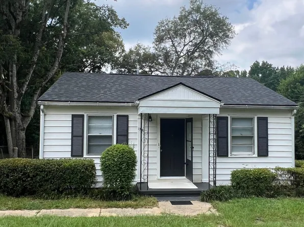 1325 Triple Hill Dr, Macon, GA 31206