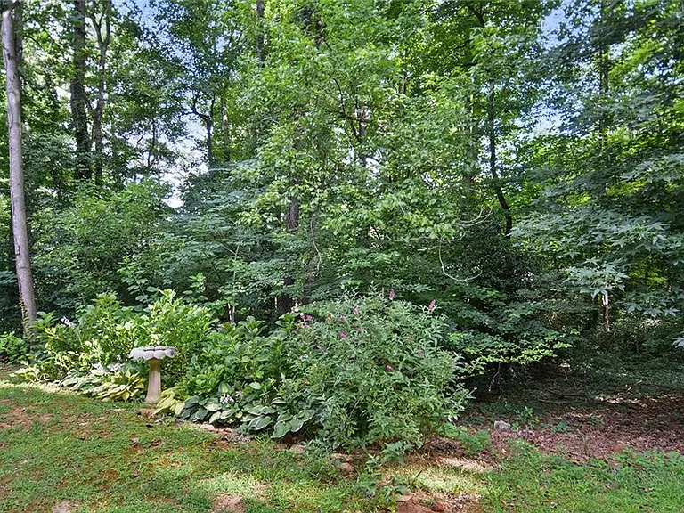 1160 Windsor Pkwy #8 — Photo 27