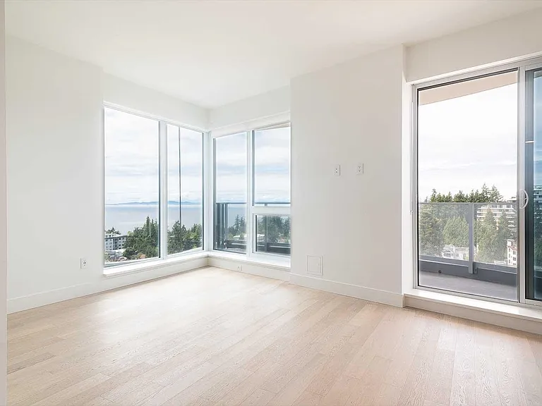 1475 Foster St #906 — Photo 2