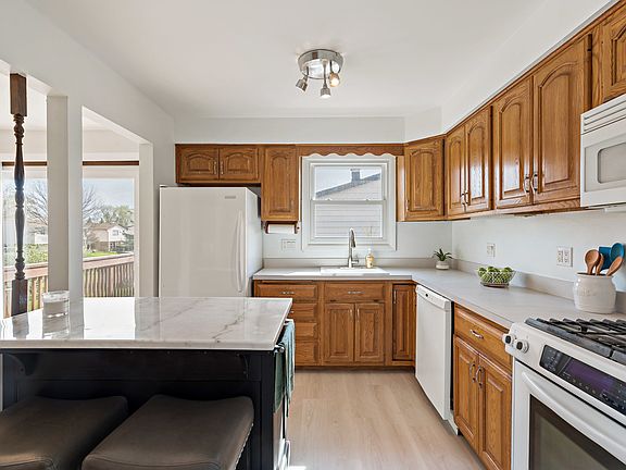4th image of 16315 76th Ave
