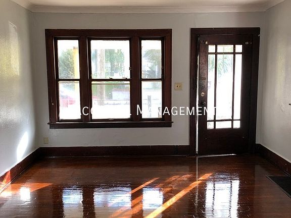 3rd image of 2109 Saint Charles Ave SW #1