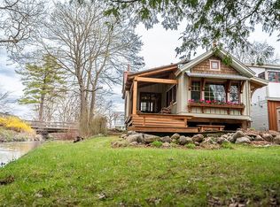 217 N Monroe St, Rockford, MI