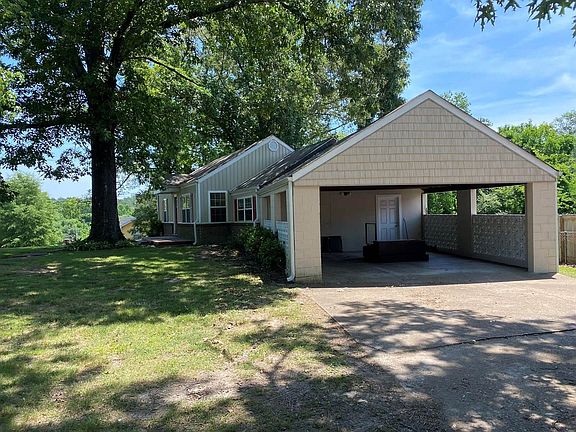 2nd image of 144 Hilltop Dr