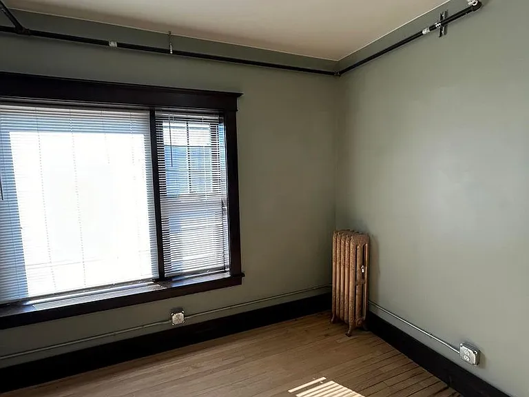 429 W Park St — Photo 10