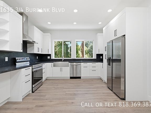 4th image of 11615 3/4 Burbank Blvd