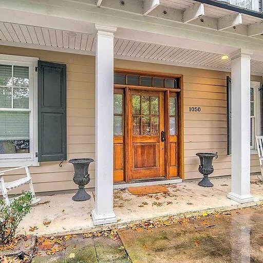 1050 Phillips Park Dr — Photo 11