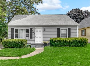 243 S McLean Blvd, Elgin, IL 60123