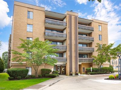 22555 Center Ridge Rd APT 403, Rocky River, OH, 44116