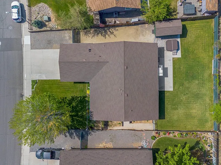 1380 Patricia Dr — Photo 32