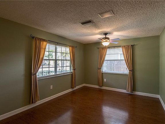 4th image of 728 48th Ave N