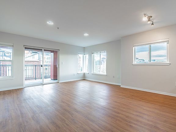 4th image of 422 1st Ave W APT 409