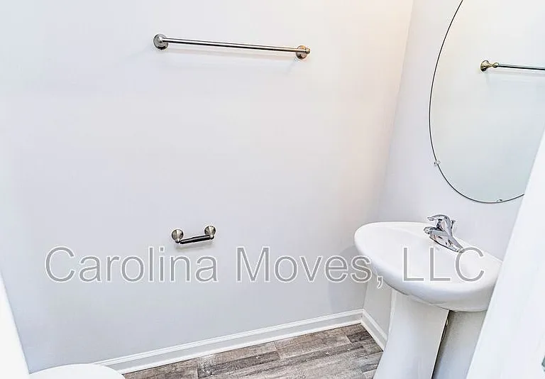 638 Farmstead Trl — Photo 4