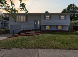 510 W 10th St, Belvidere, IL 61008