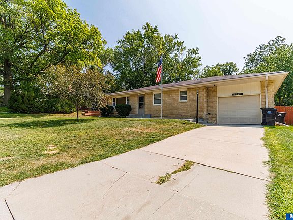 2nd image of 2321 Saint Thomas Dr