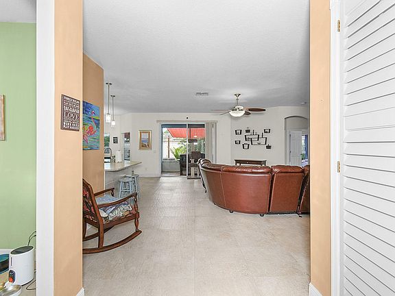 3rd image of 4631 SW Eagle Street