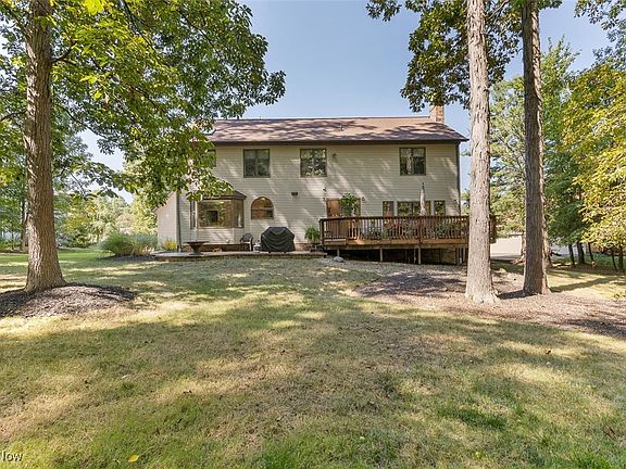 3rd image of 2941 Canterbury Ct