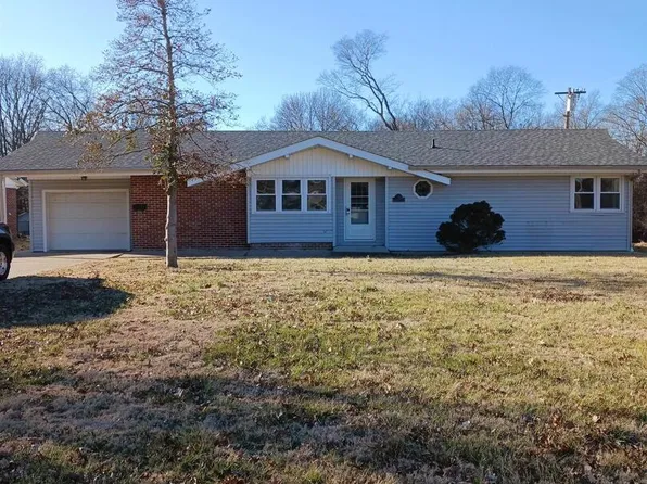 399 Park Ln, Herrin, IL 62948